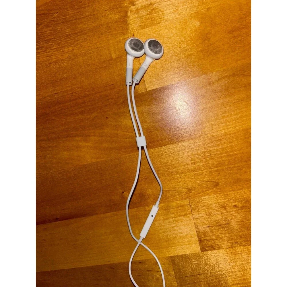 Apple brand wired